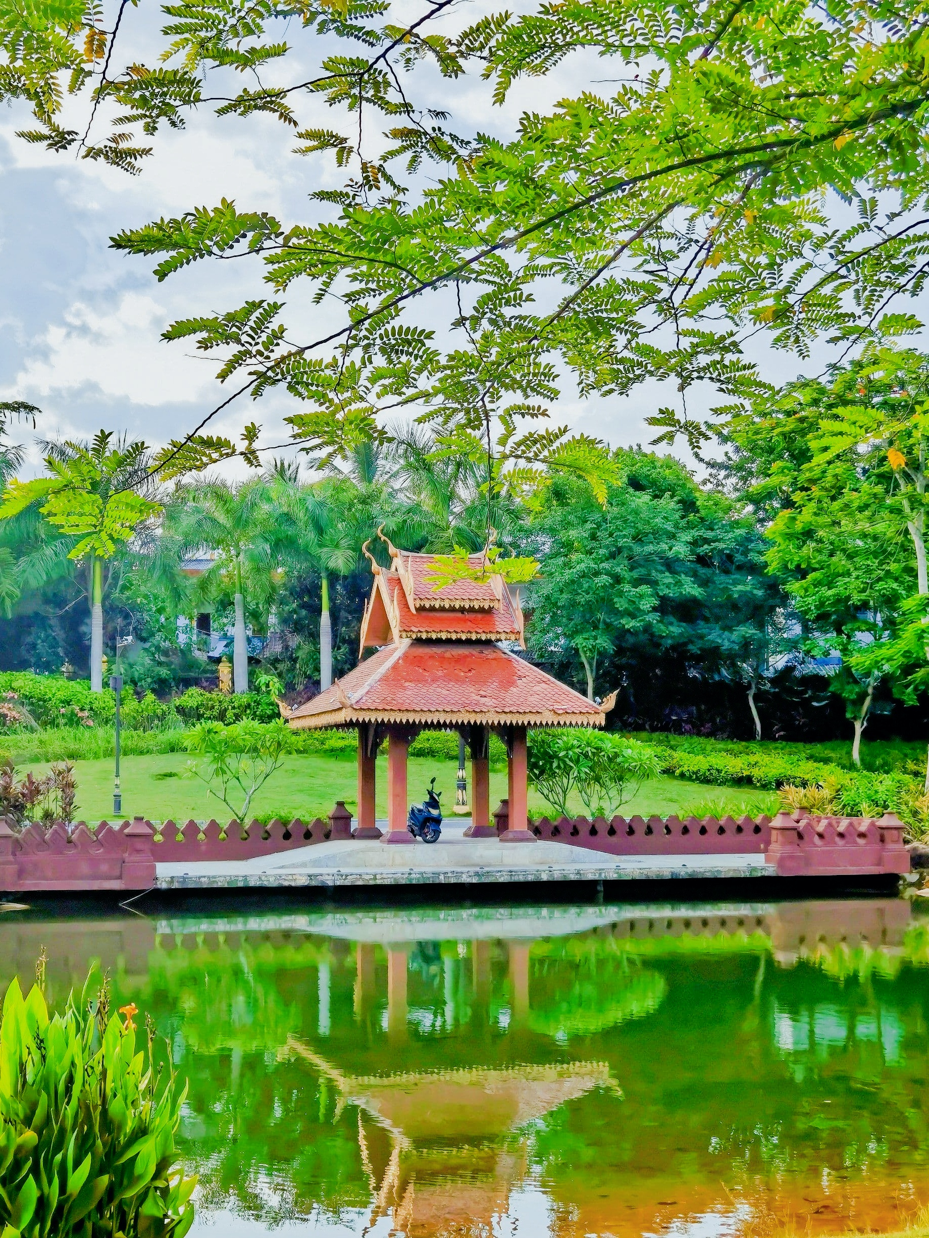 🌴西双版纳隐藏玩法!本地人私藏的民族风情园