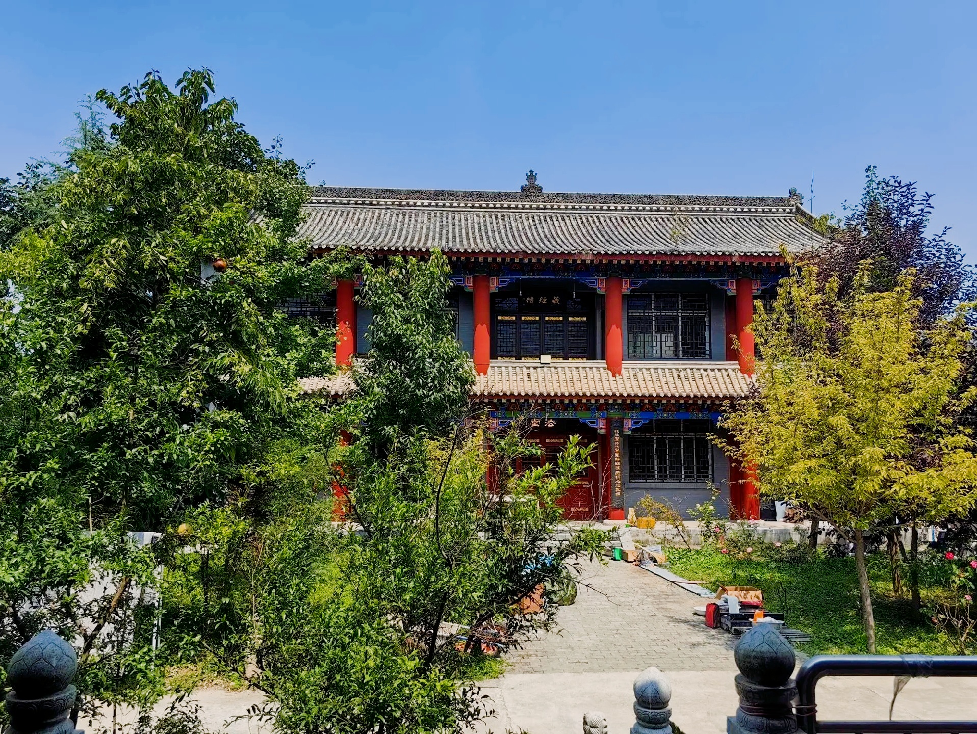 📍坐标西安长安区终南山深处,天池寺藏在大山褶皱里,自驾或徒步