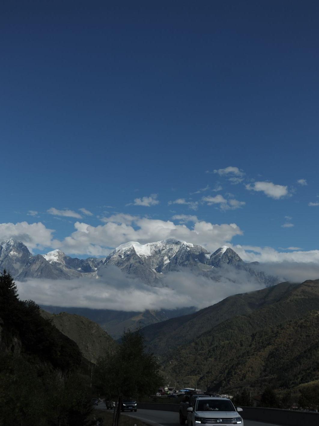 万年雪山观景台图片