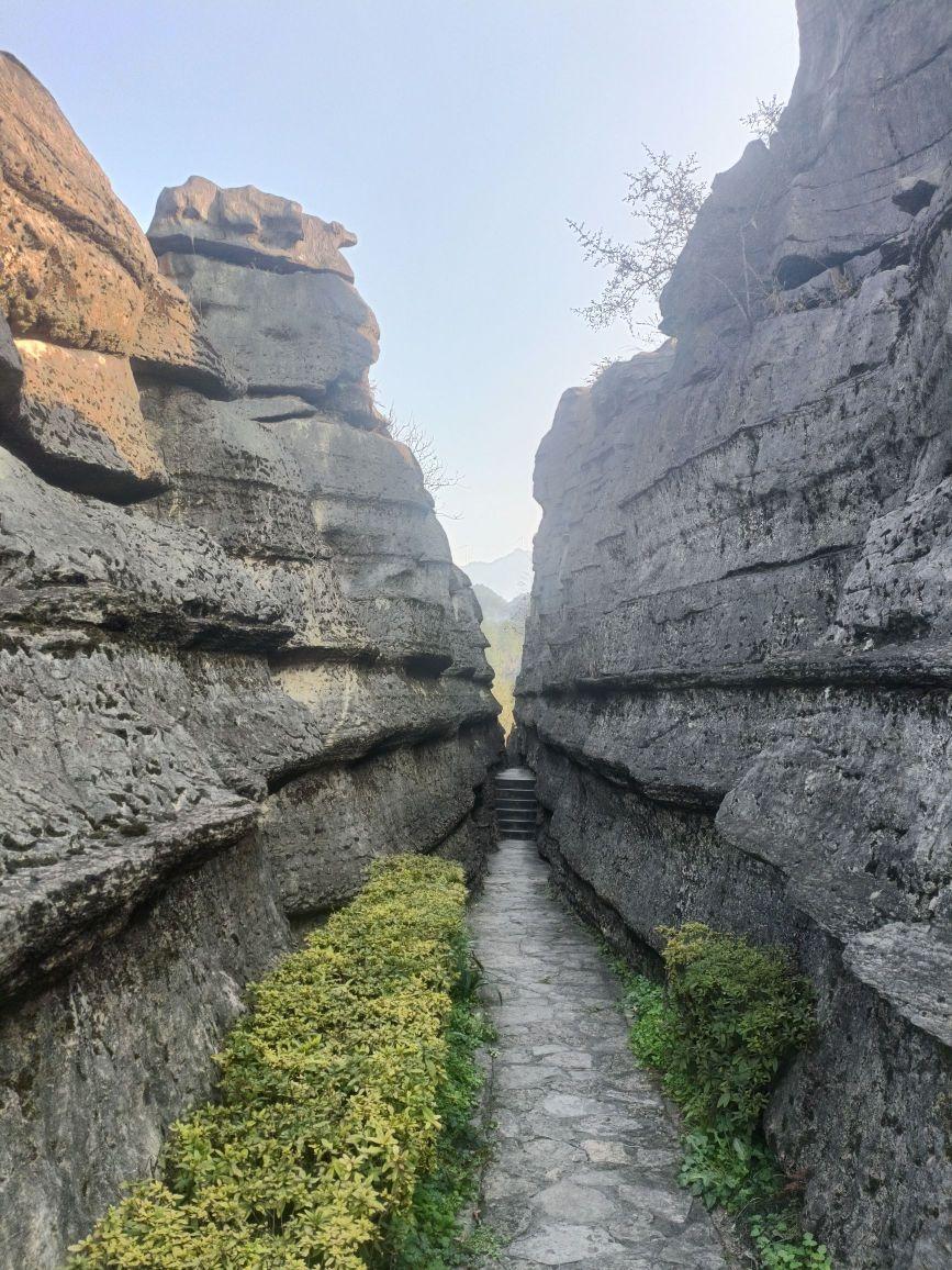 天门山石洞图片