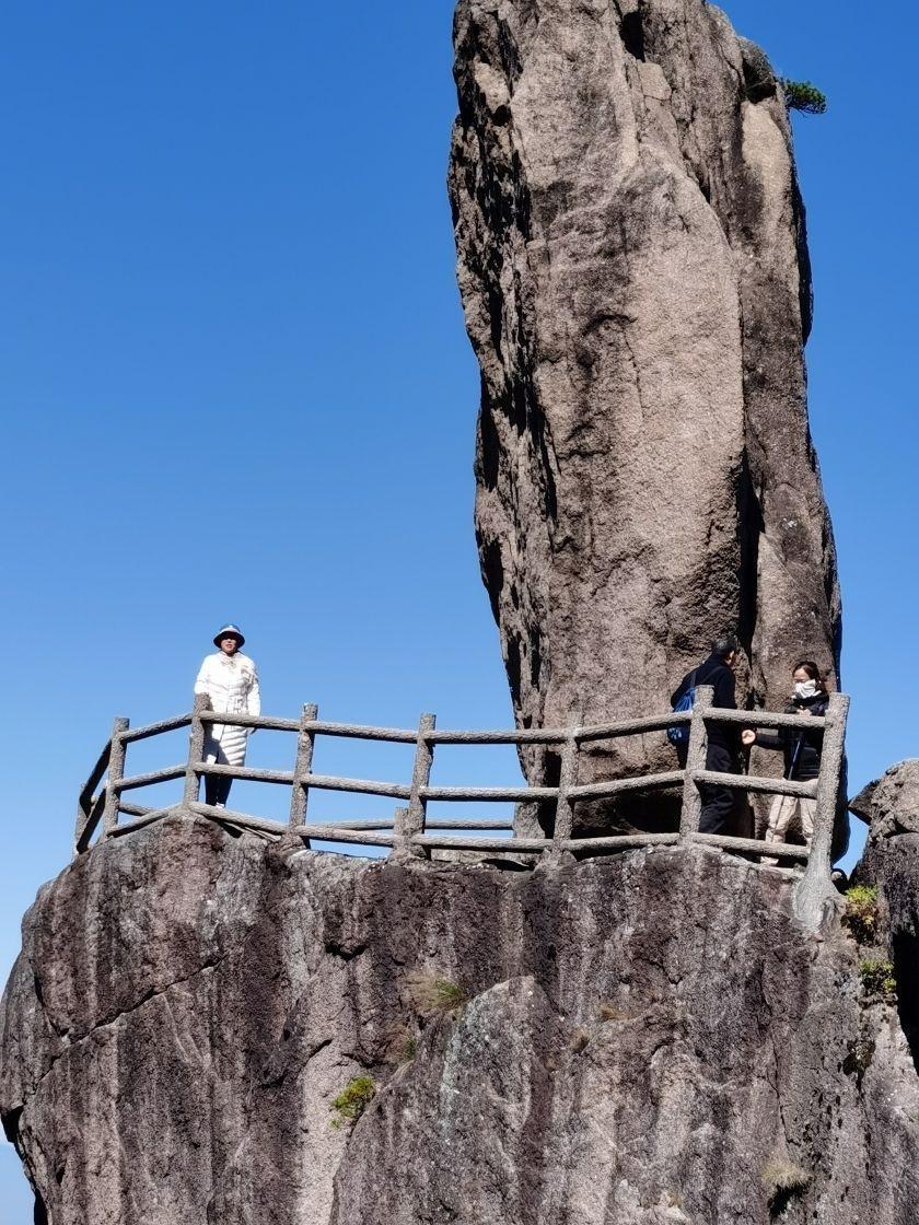 黄山飞来石图片图片