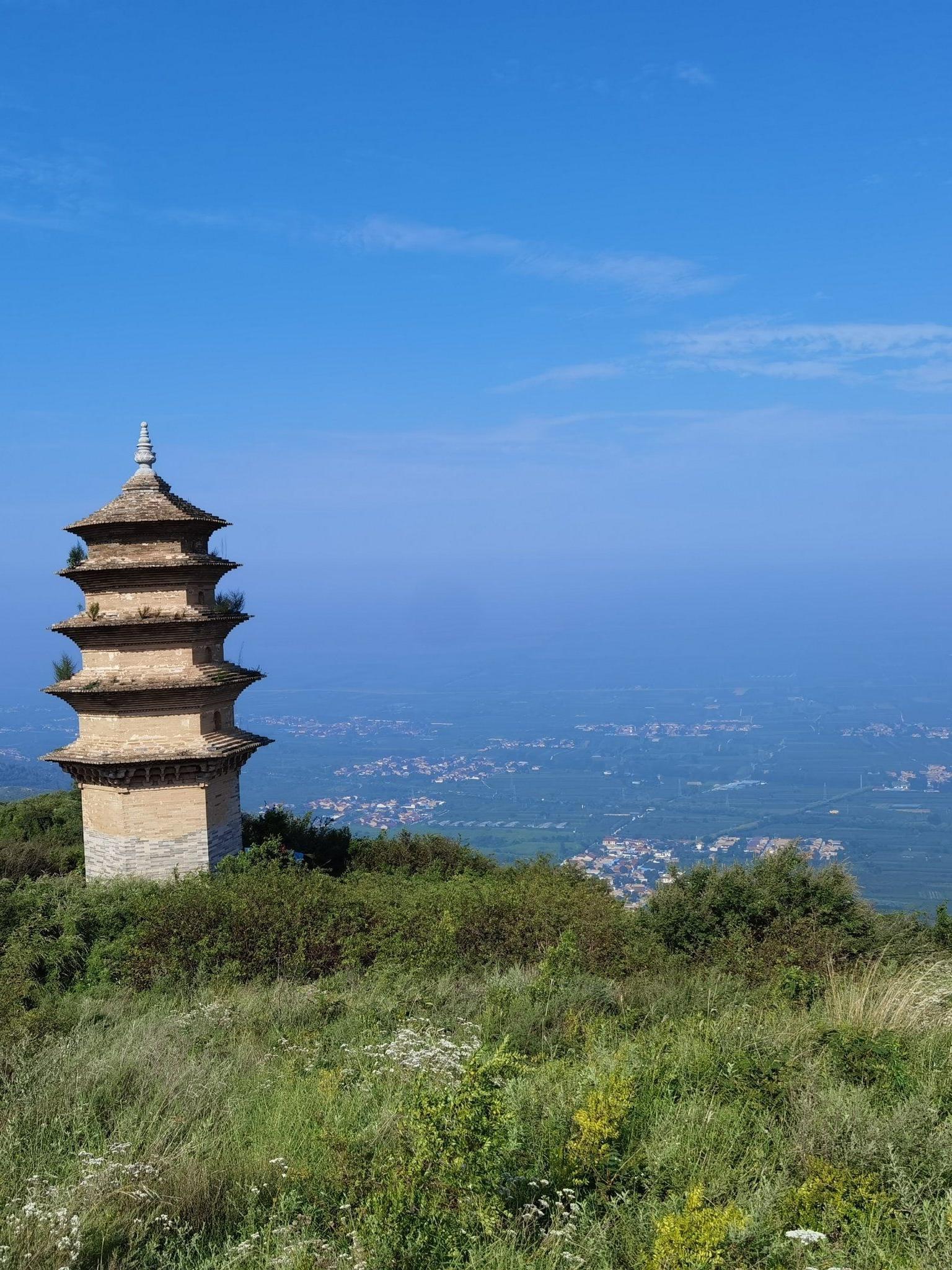 栖岩寺塔群图片