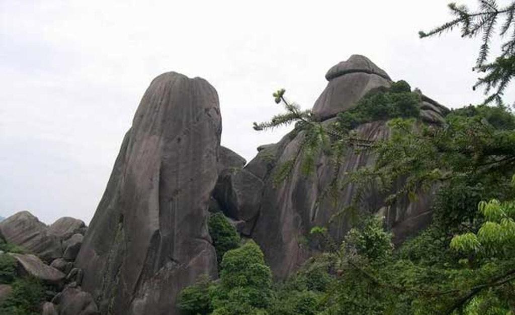 茫荡山图片