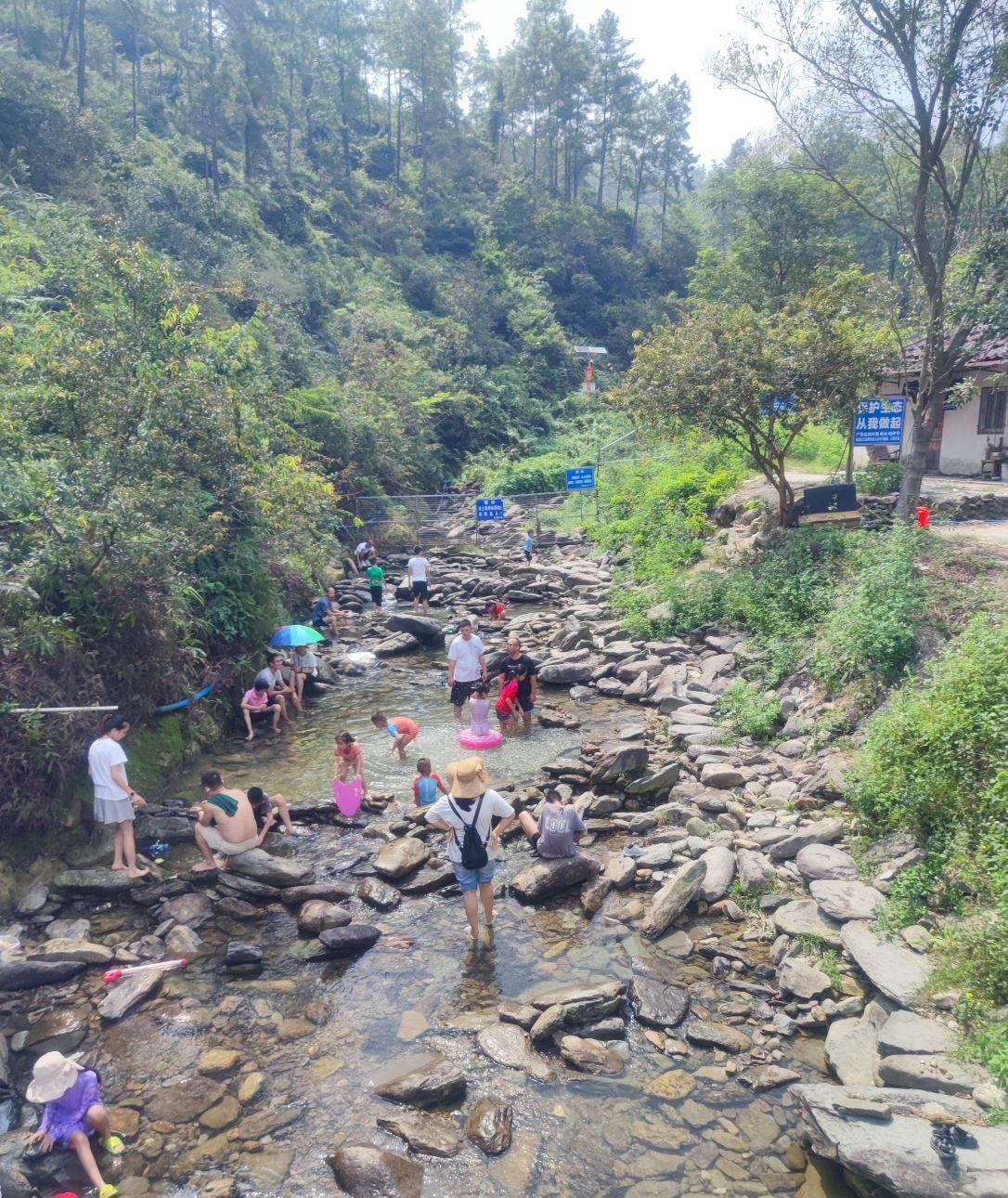 深圳龙溪山庄图片