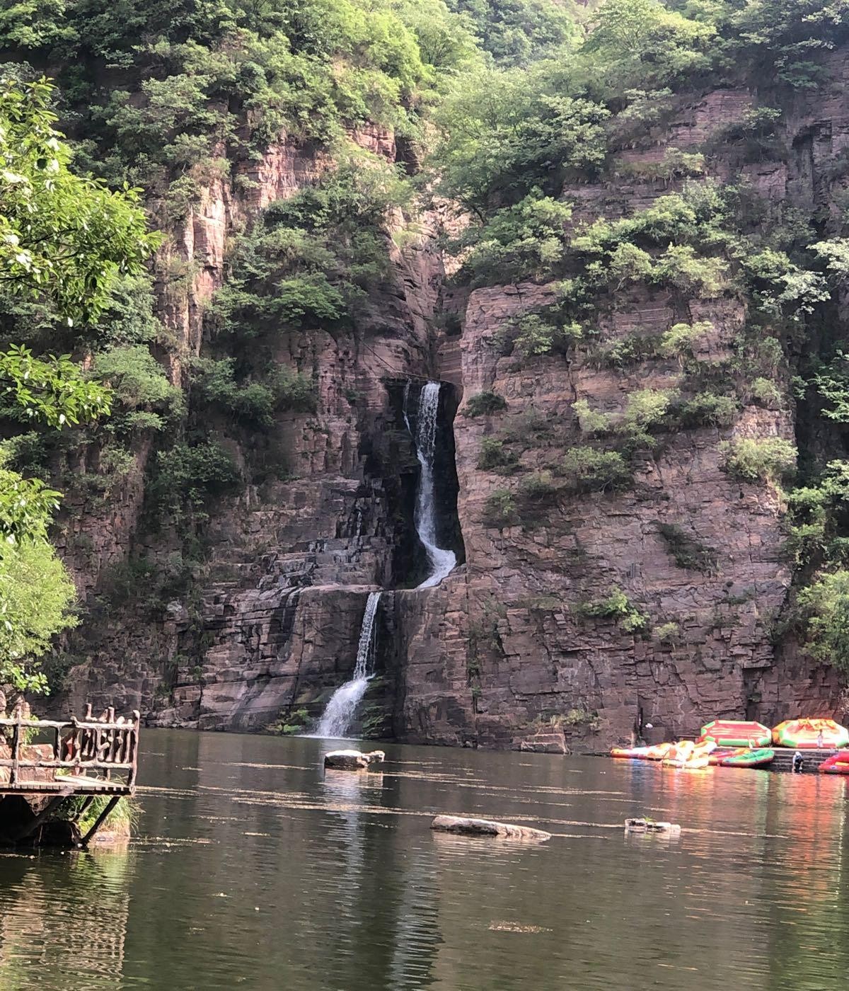 朝阳龙潭大峡谷图片