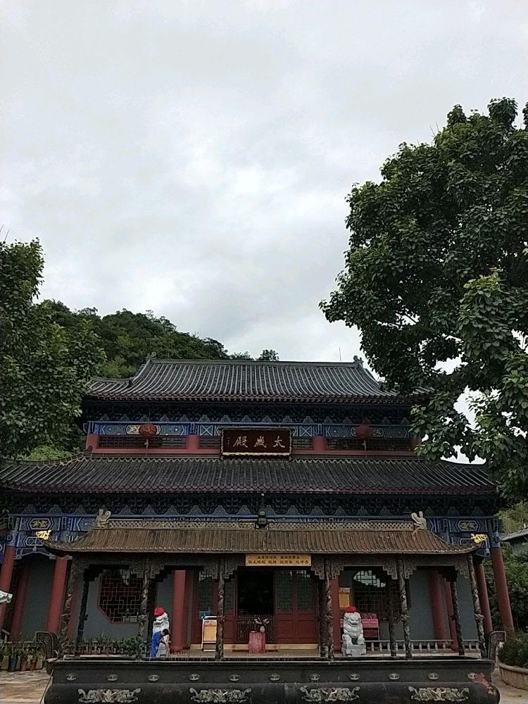 景区名称:东华禅寺 历史悠久,文化底蕴深厚的佛教寺庙,探寻佛教真谛