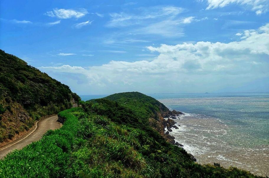 11566白山景区 白山景区拥有观音大立像壁画,风景优美,是天然氧