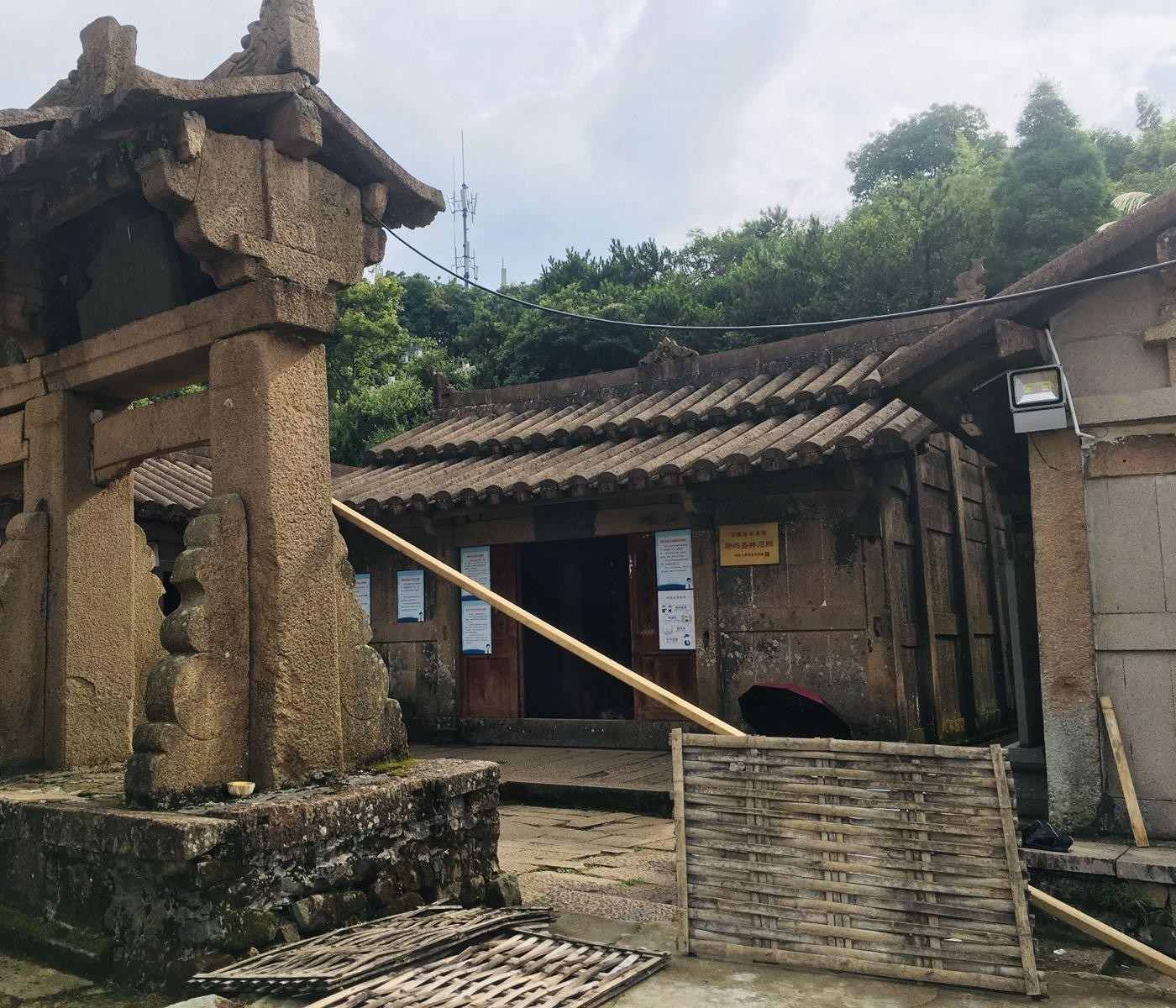 圣井山寺庙图片