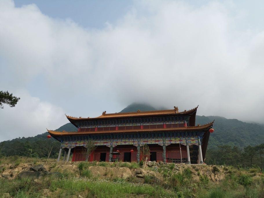 的山嶂,让你领略自然之美 地点:广西壮族自治区玉林市陆川县沙坡镇