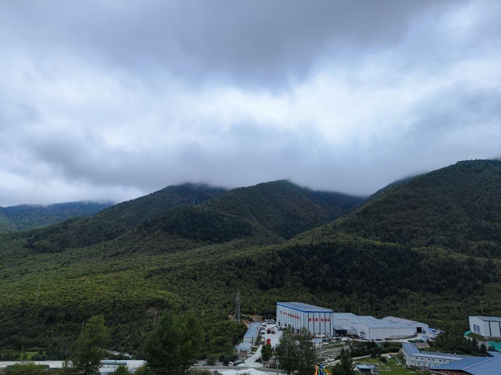 万年雪山观景台图片