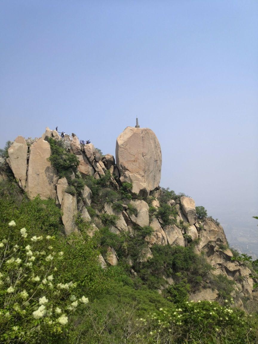 飞来石塔图片