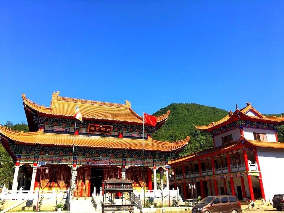 在江西赣州会昌县,藏着一座古老而神秘的寺庙——白鹅仙灵寺,一起去