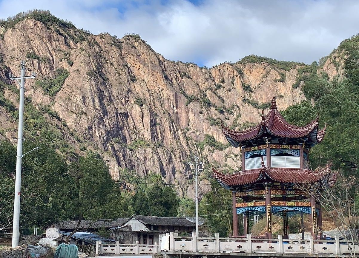 藏在温州乐清的大山深处,竟藏着一处天然大瀑布青山