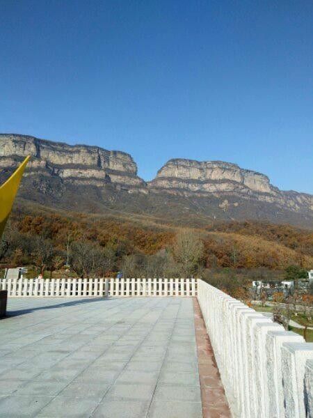 安阳太行山天空之眼图片