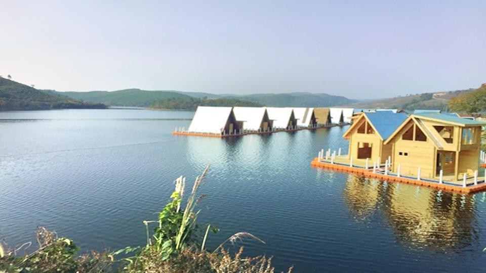 河畔  关陵 玉泉山风景区  位置:湖北省宜昌市当阳市玉泉村230县道