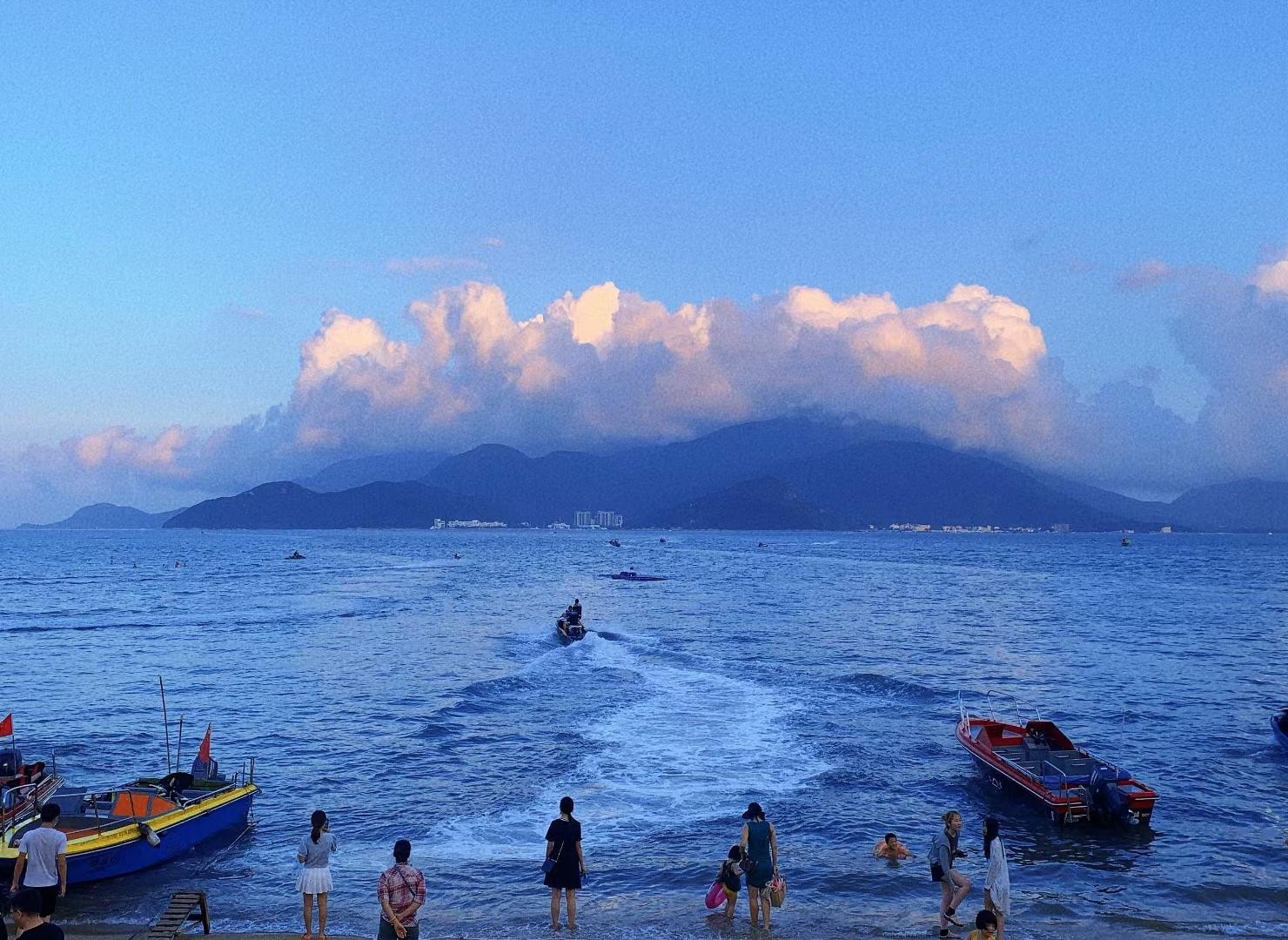 较场尾海滩图片