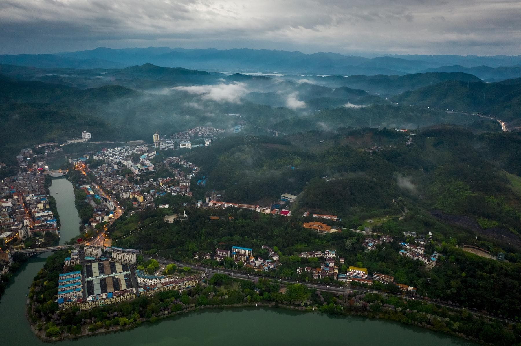 平果通天地下河景区图片