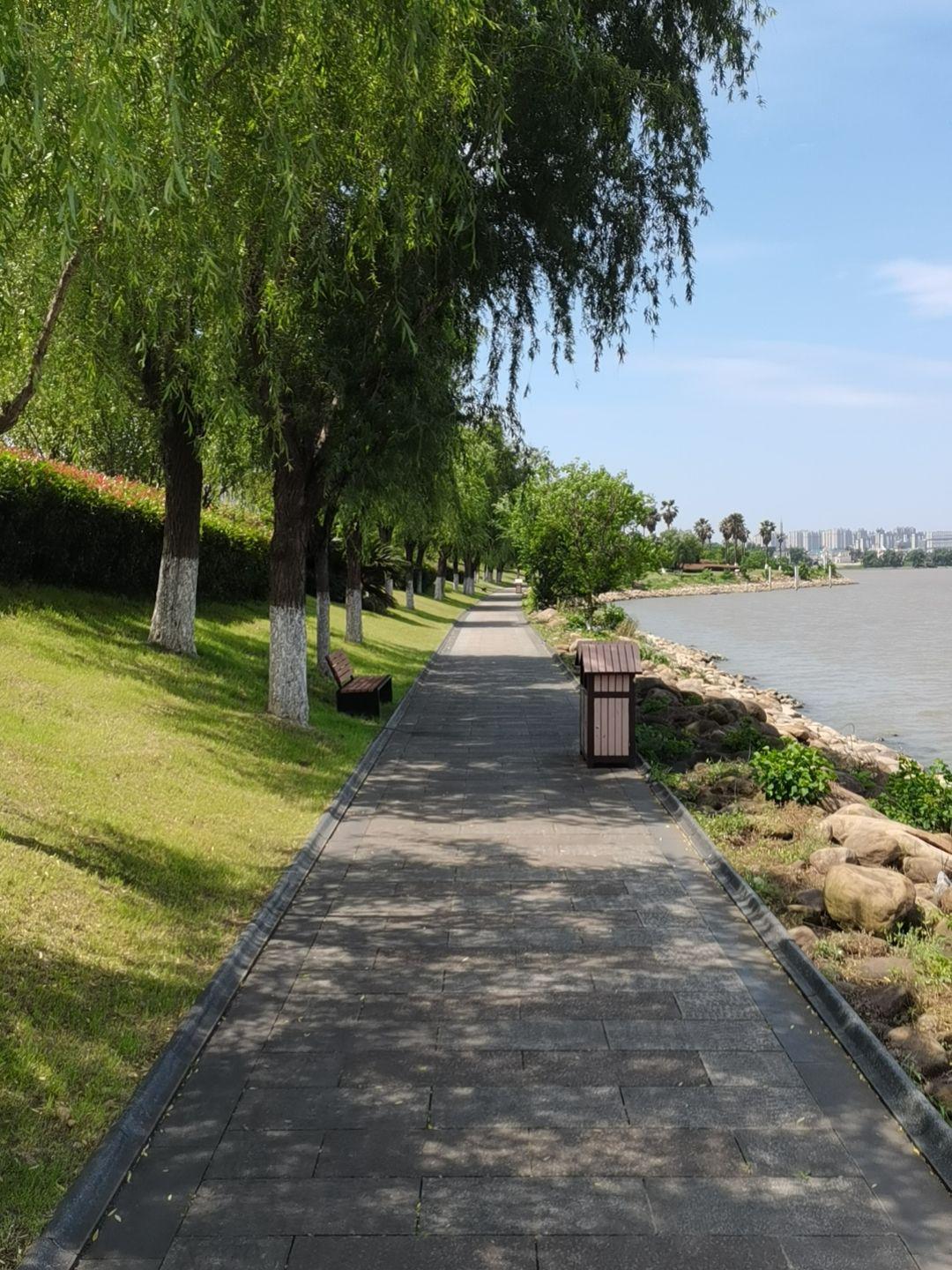 九江城市1日游🏞️🌅 这座城市的美景与文化交织在一起,八里湖