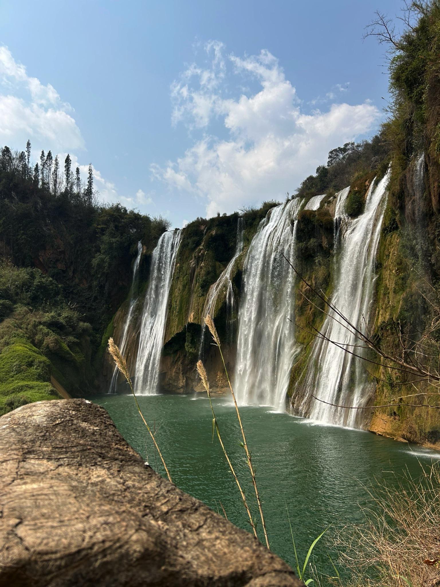 曲靖周边最近的风景区图片