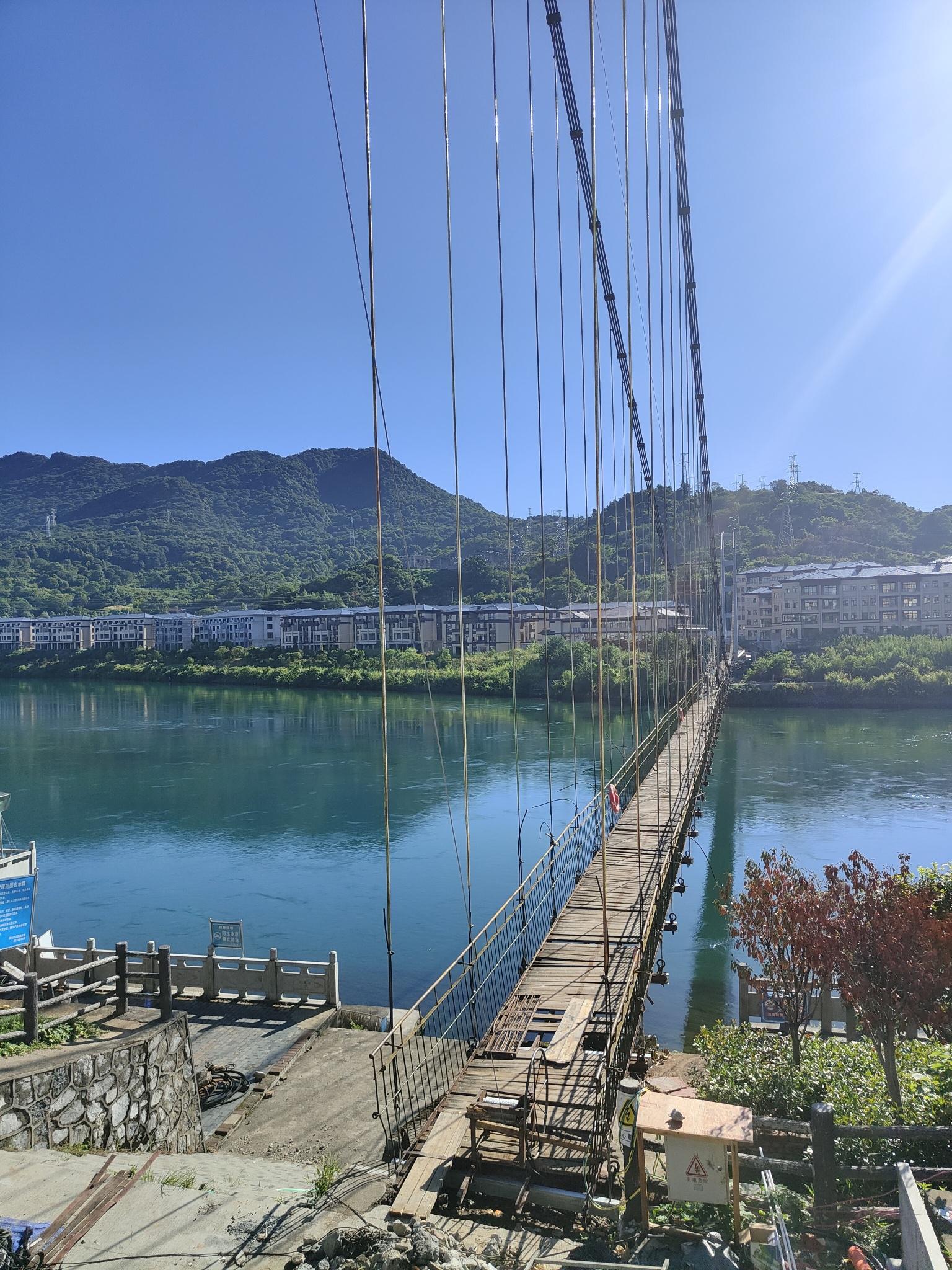 怎样拍摄吊桥摄影视频教程，技巧大全