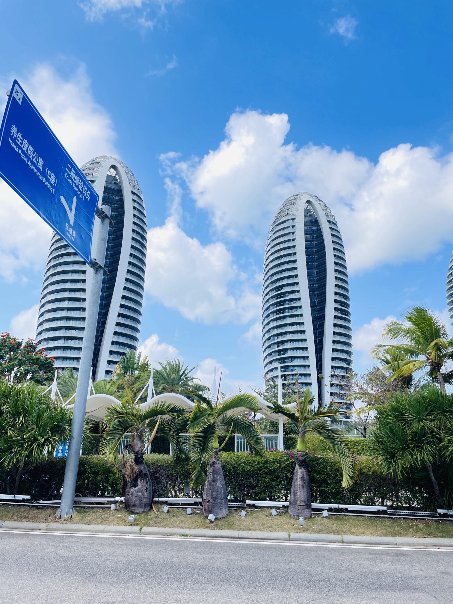 第二天入住三亚君吉海景酒店,地理位置优越,享受海景的同时,服务也很