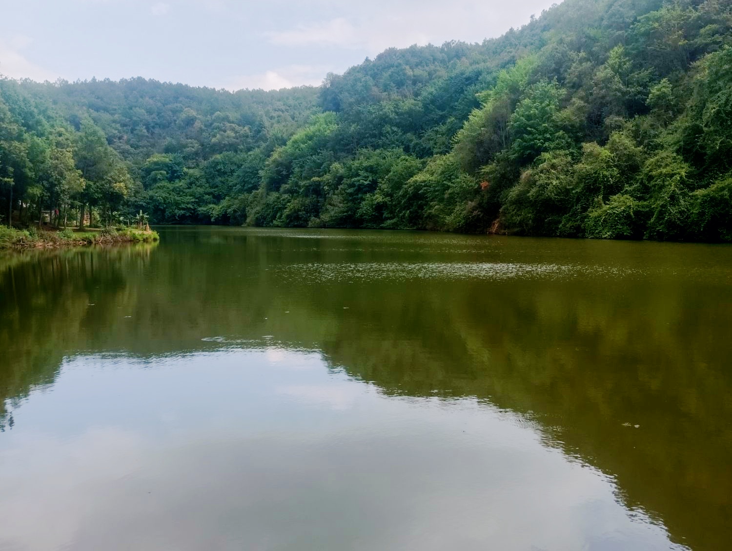 曲靖花山水库图片