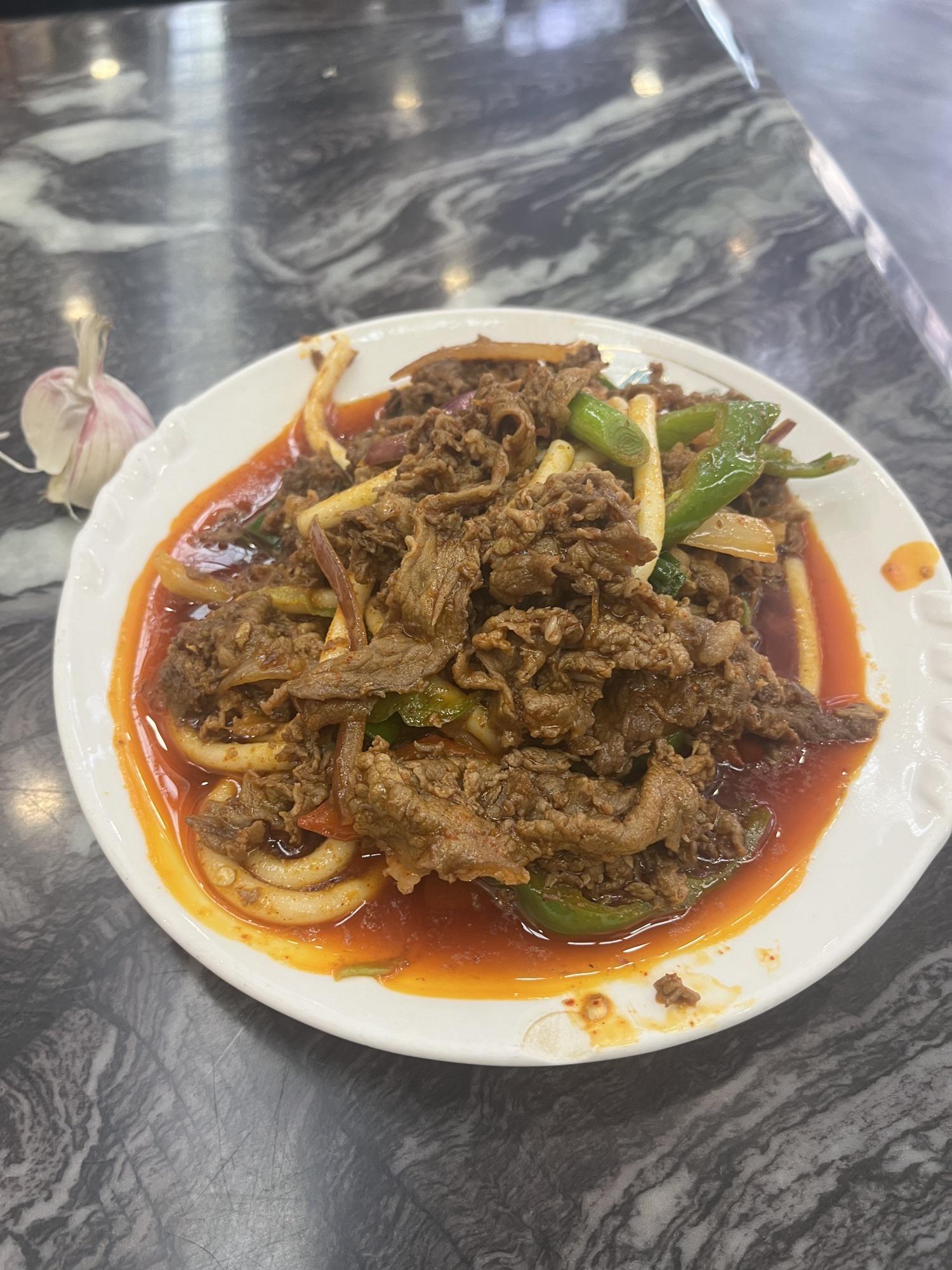 这家西北菜馆94位于城关区,营业时间:10:00-22:0074店里挺宽敞的