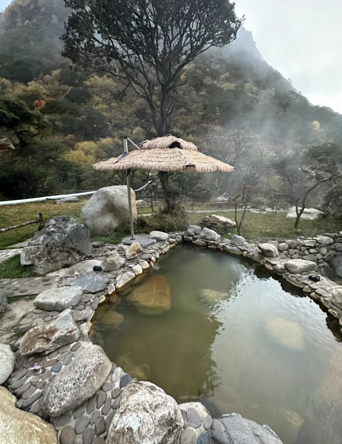 保山潞江坝天然温泉图片