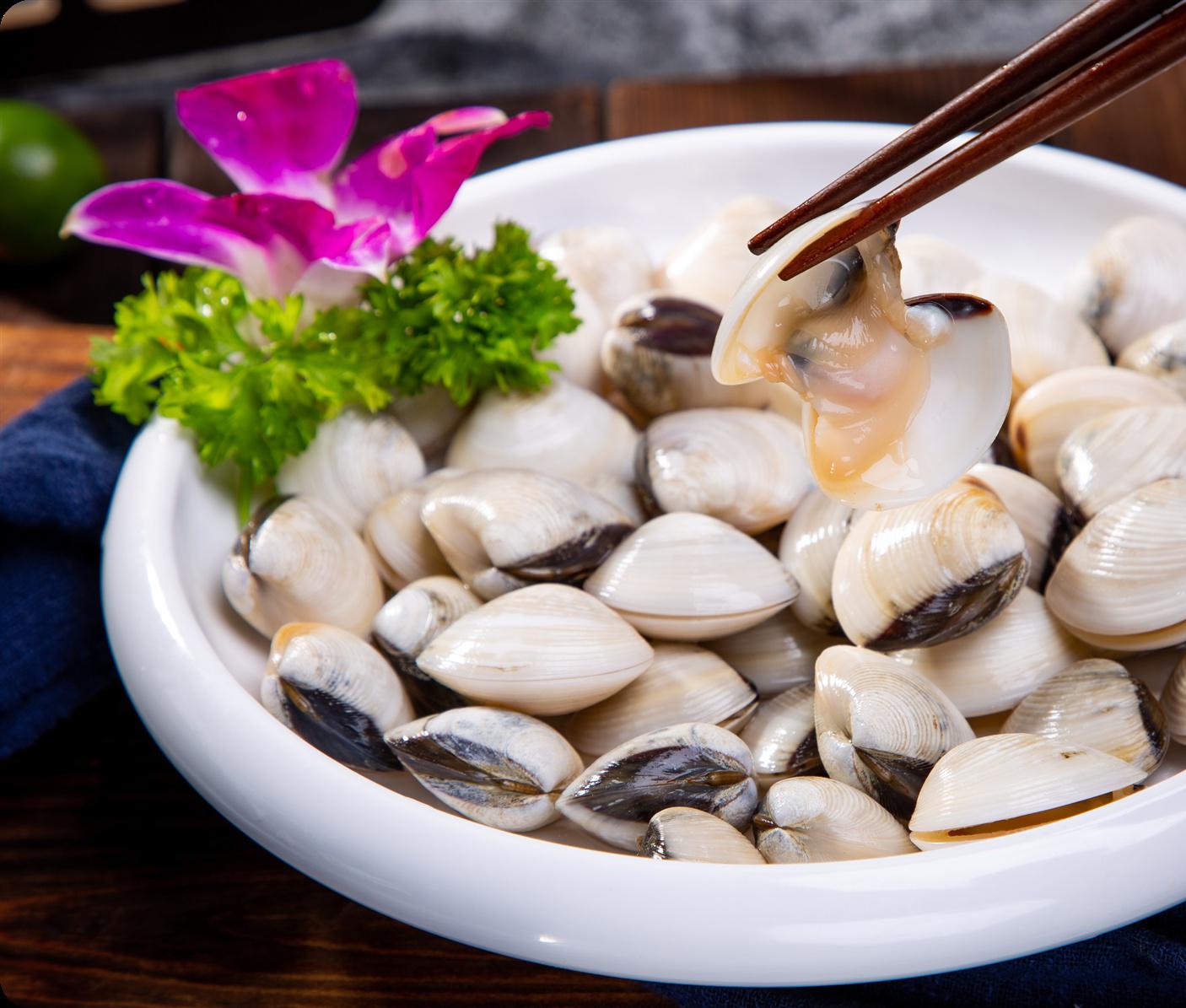 按店铺导航位置还挺好找的,有停车场是收费的,路边