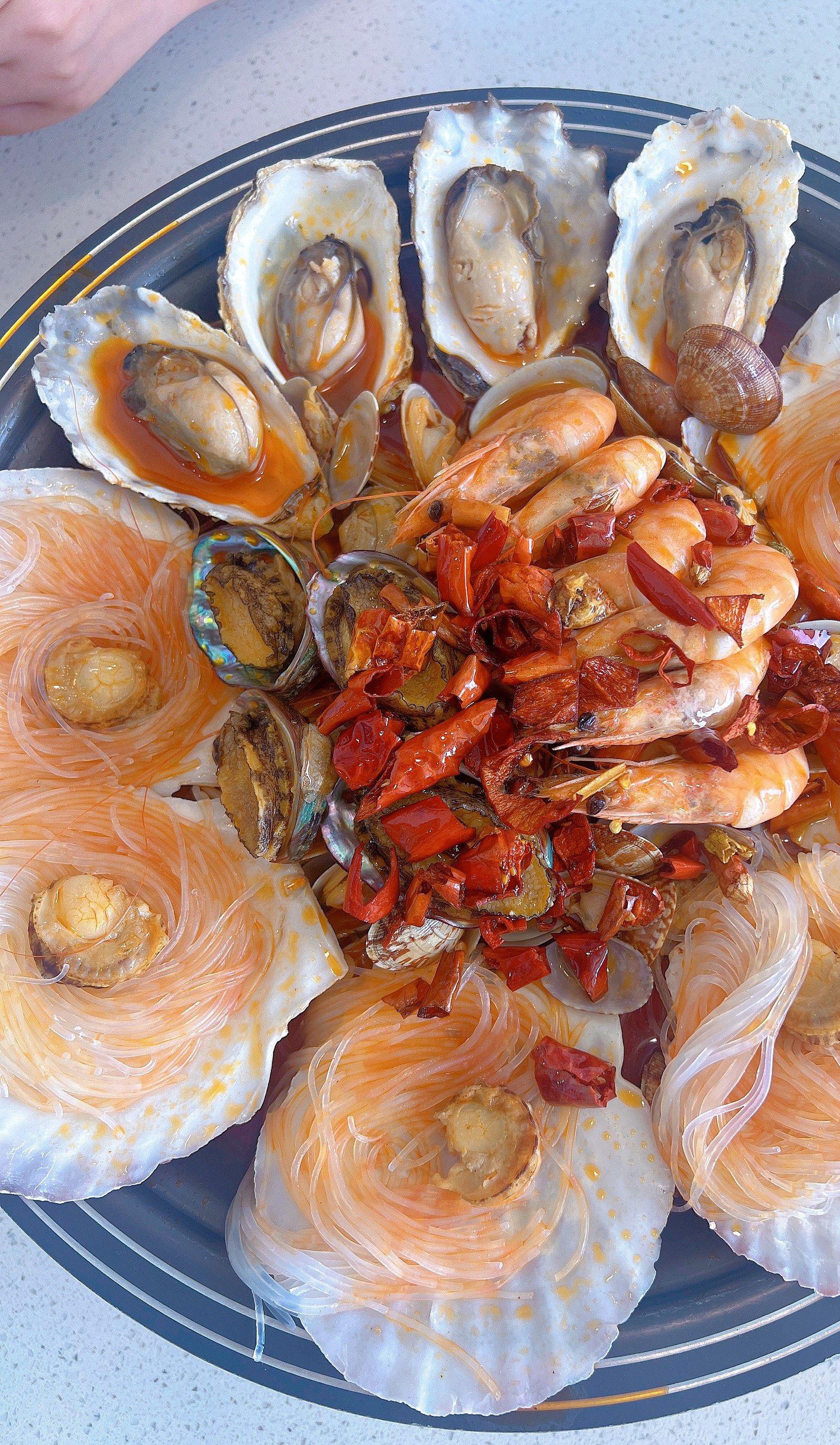 在周掌柜地方菜·海鲜烧烤餐厅!