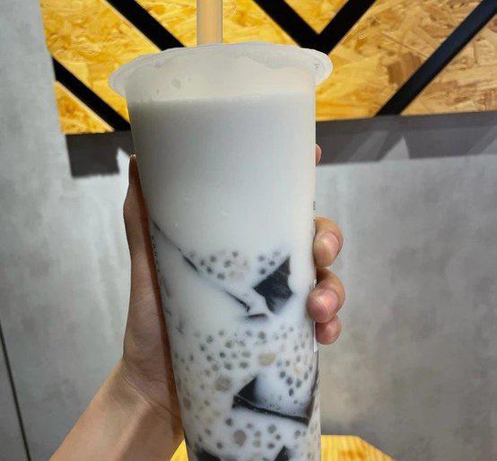 12元起的奶茶,量足,值得购买 书亦烧仙草,位于东风路街道新冶大道 快