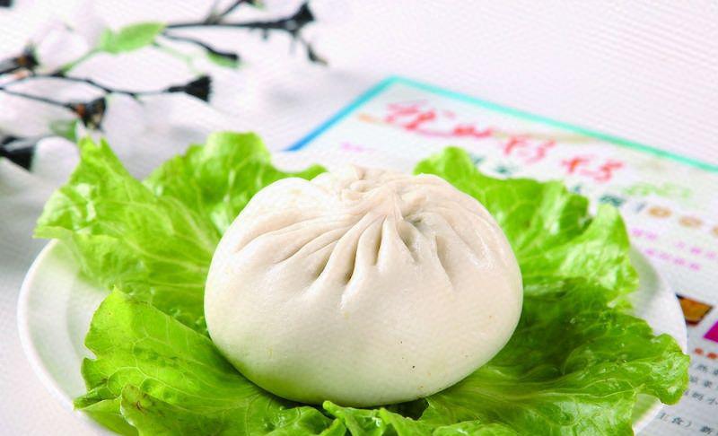 这家位于西湖路的蔡包子,包子种类繁多,价格亲民,口味地道,绝对是物美