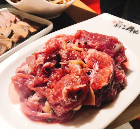 我们来聊聊这家霸王牛肉火锅!