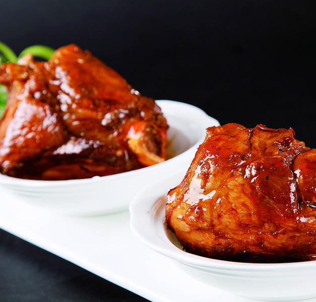 酱大骨是招牌菜之一,22元分量足而且很香,咬上去不会有死肉感,强烈推