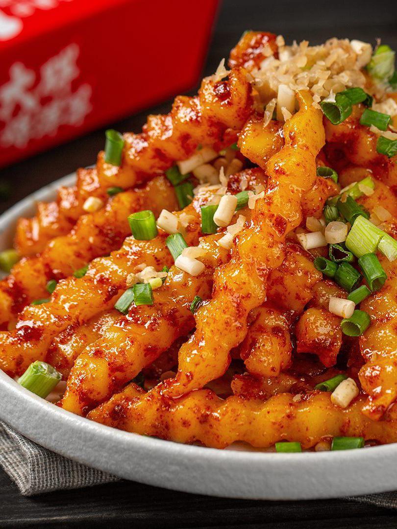 价格亲民,味道不错 蔡大胖炸洋芋 这家店在三桂前街101号,是一家价格