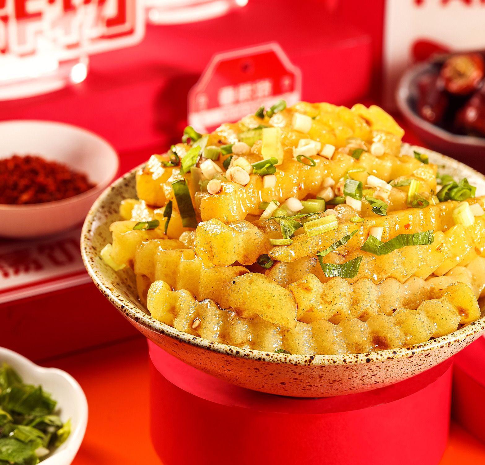 招牌狼牙土豆 这款招牌小吃是店里的明星产品,炸得金黄酥脆,外皮酥脆